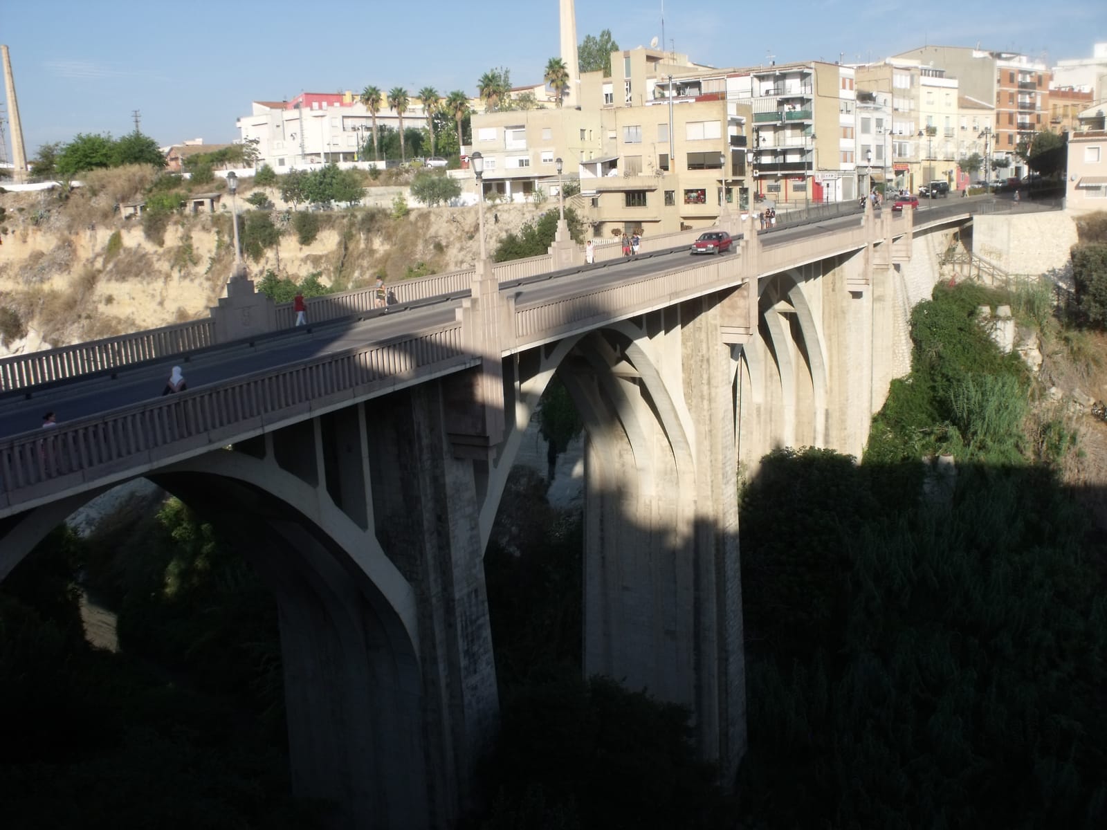 Arcs del pont de Santa Maria sobre el barranc del riu Clariano, a Ontinyent